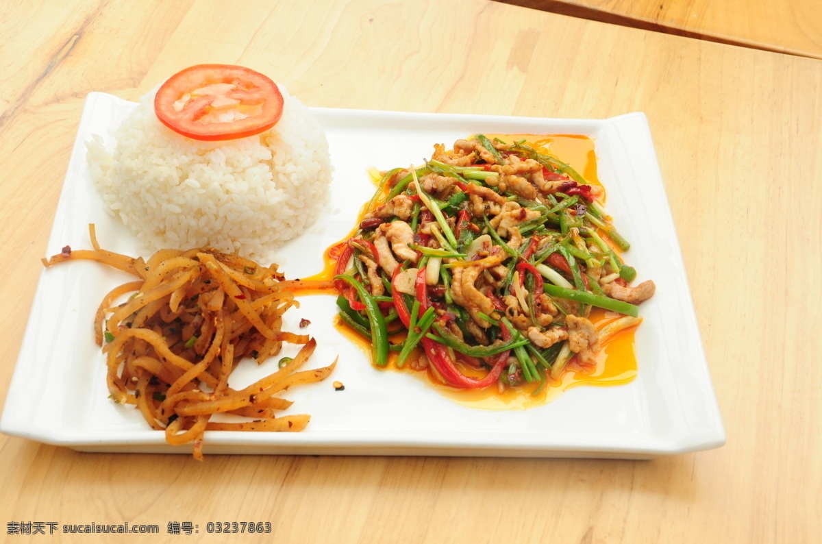 青椒肉丝饭 青椒肉丝 青椒 肉丝 美食 美味 鱼香肉丝 家常饭 手工面条 青椒肉丝面 青椒丝 菜谱 菜单 美食专辑 餐饮美食 传统美食