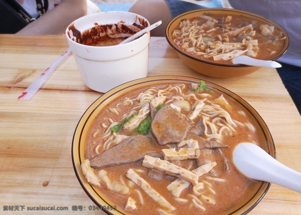 沙茶面图片 福建 厦门 面条 面食 沙茶面 特色美食 海鲜面 厦门美食 汤面 美食 小吃 虾 螺 煮面