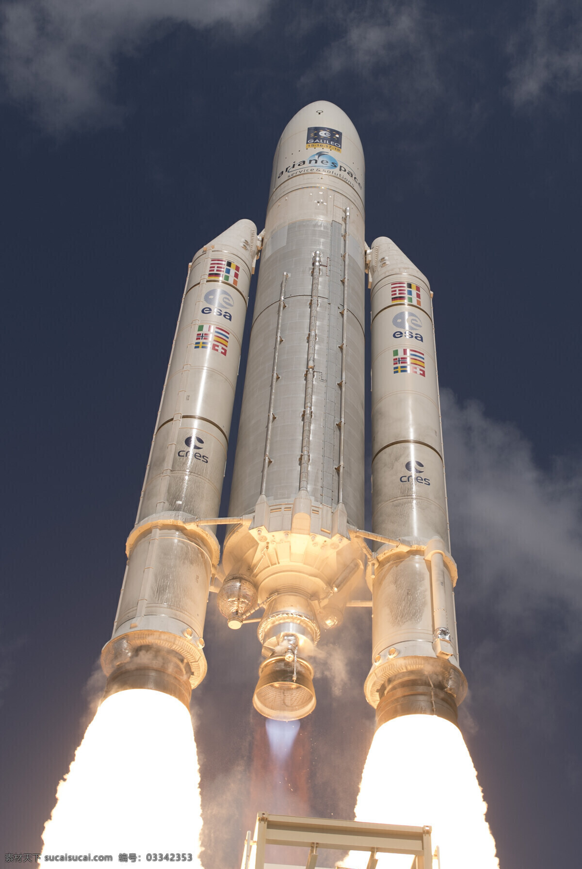 重型火箭 火箭 欧洲空间局 esa 阿丽亚娜5型 大型火箭 运载火箭 发射 升空 卫星 太空 探测 助推器 现代科技 科学研究