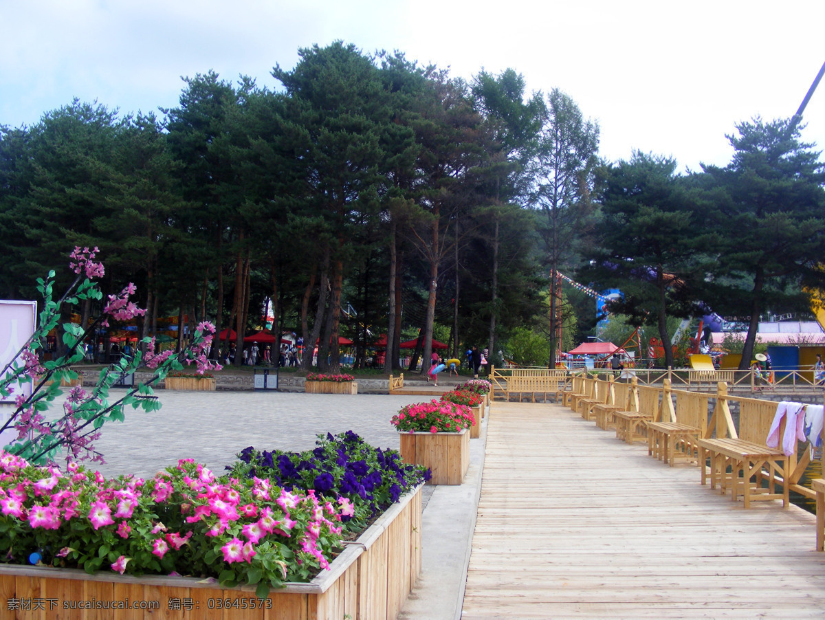 风景图 红色 建筑园林 路面 旅游 绿色 树木 庄园鲜花图 海林 林海雪原 亿龙旅游区 双灯图 鲜花 喜庆 游客 游人 青松 园林建筑 装饰素材 灯饰素材