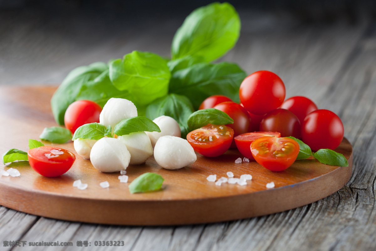 菜板 上 青菜 西红柿 番茄 新鲜蔬菜 果实 水果蔬菜 餐饮美食 蔬菜图片