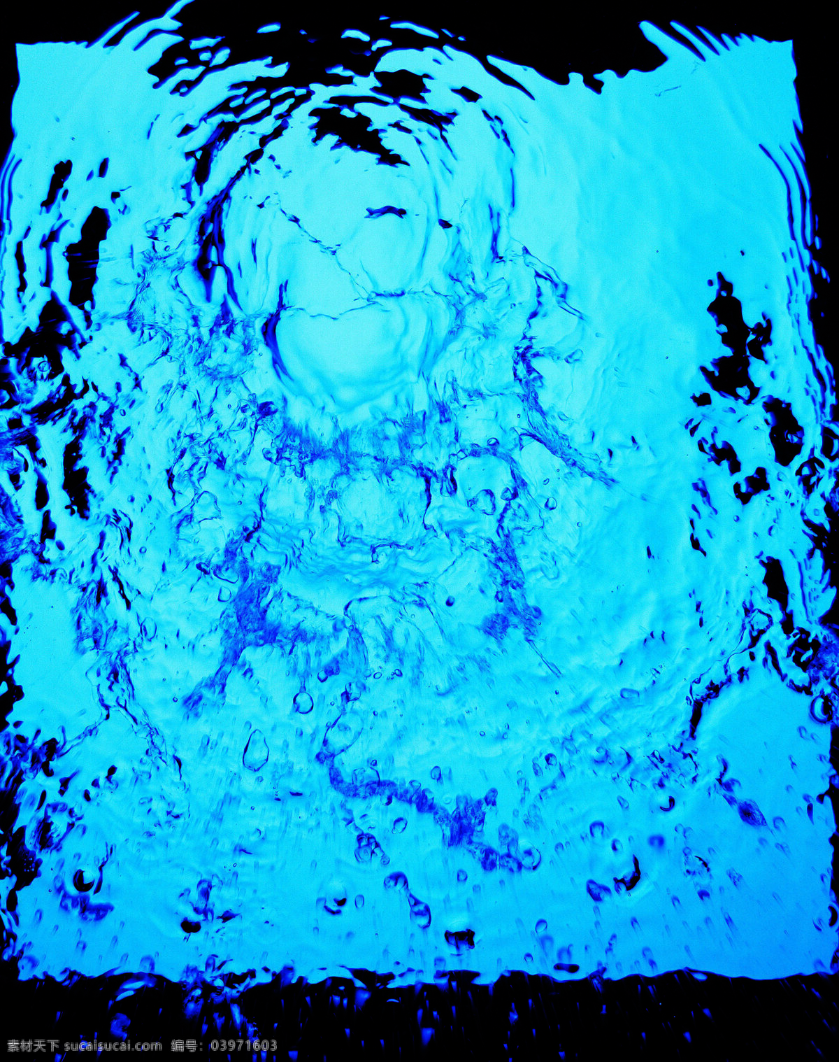 蓝色水珠 露水 露珠 水滴 水痕 水迹 水珠 水珠图片 水花 水珠水花水滴 晨露 水珠特写 漂亮的水珠 微距拍摄 水 主题 水主题素材 生命之水 自然风景 自然景观 psd源文件