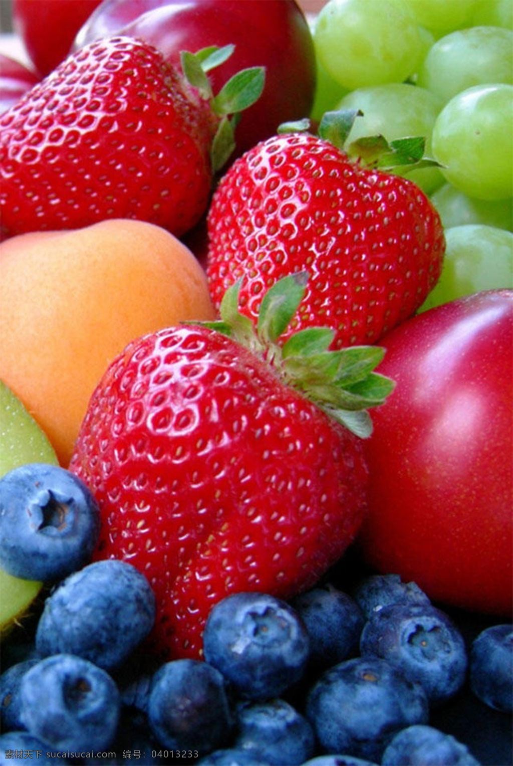 水果 果盘 草莓 樱桃 桑葚 哈密瓜 杏 树莓 猕猴桃 桃子 桃 木板 食物 果实 新鲜水果 果子