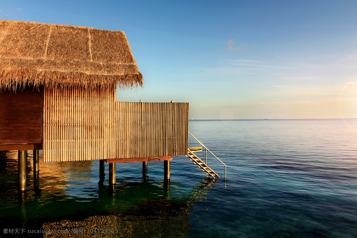 马尔代夫风景 海 马尔代夫 风景 草 茅草屋 海上的建筑 云海 海面 阳光 蓝天 天空 旅游摄影 自然风景 自然景观