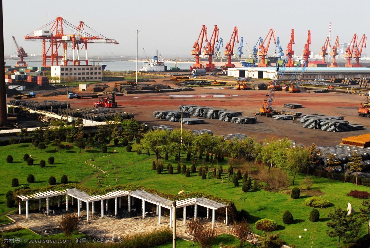 花园式港口 京唐港 门机 大海 海洋 蓝天 绿地 货场 厂区 国内旅游 旅游摄影