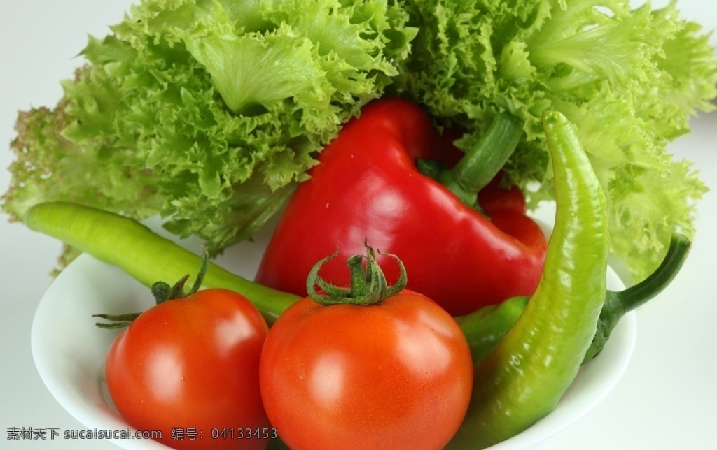 生菜 西红柿 蕃茄 辣椒 青辣椒 黄瓜 绿辣椒 绿色蔬菜 新鲜蔬菜 蔬菜 蔬菜水果 生物世界