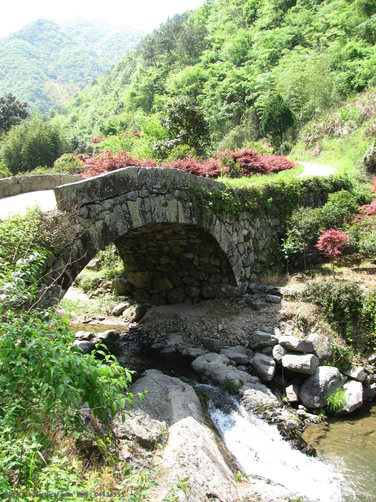 古桥 桥 风景 山 溪流 水 山水风景 自然景观
