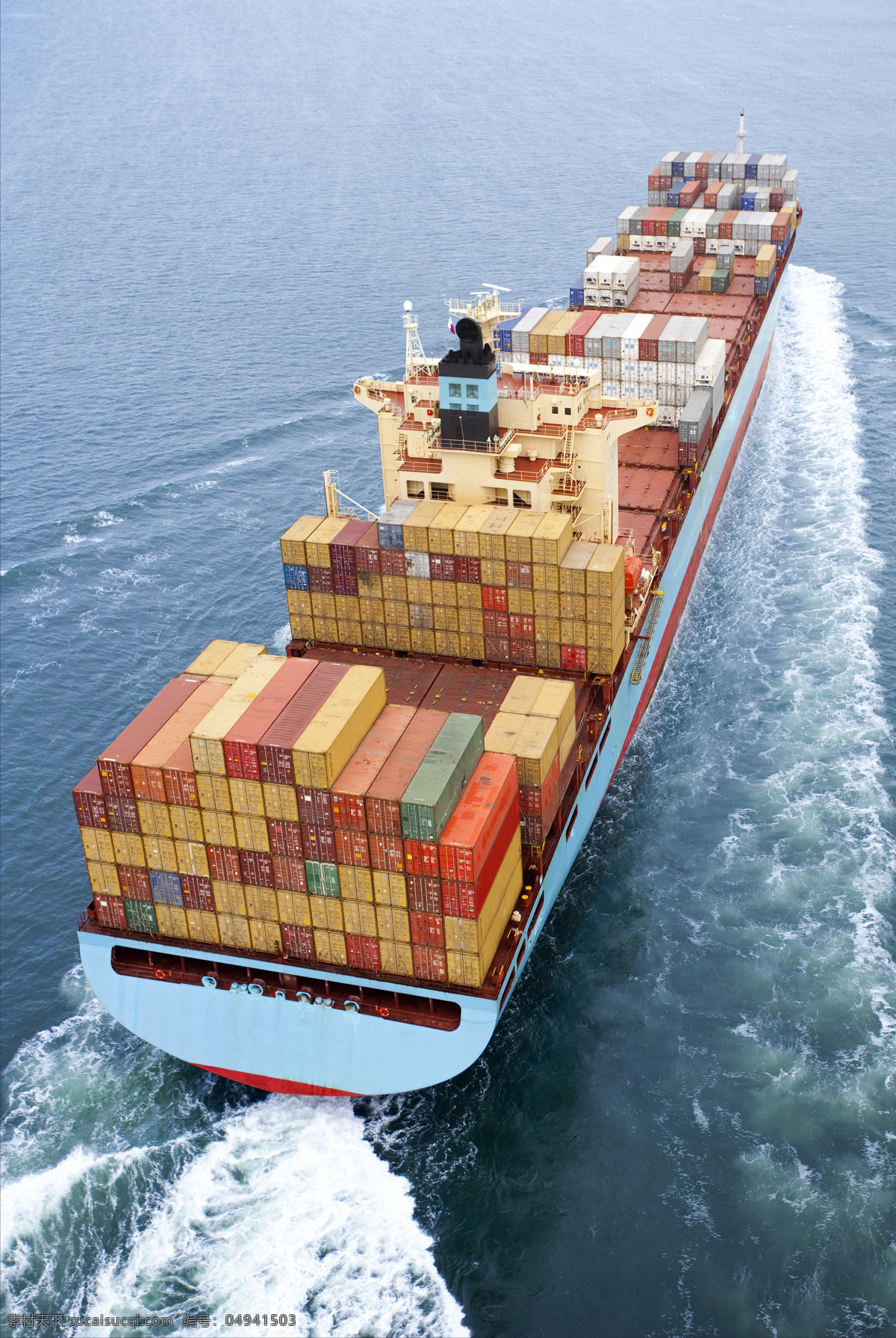 海上 行驶 货轮 集装箱船 轮船 货船 运输 大海 海面 汽车图片 现代科技