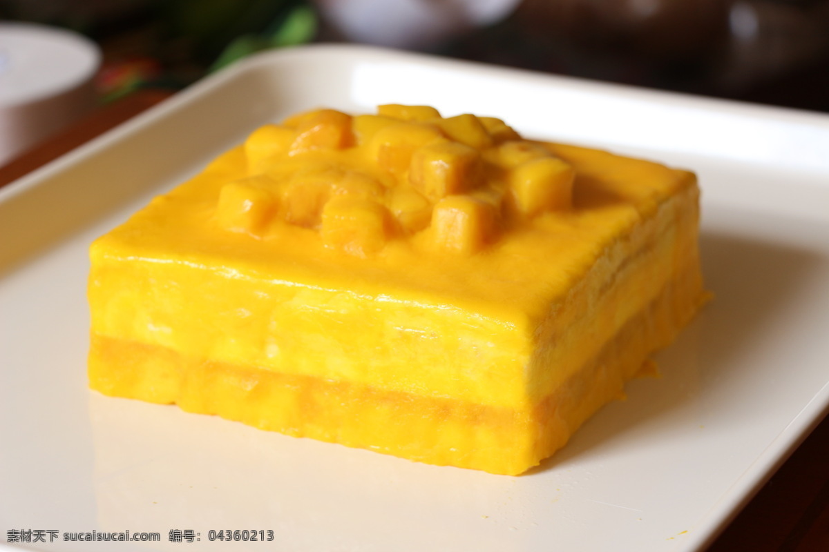 芒果蛋糕 蛋糕 黄色 白色 生日 庆祝 温馨 暖色调 餐饮美食 西餐美食