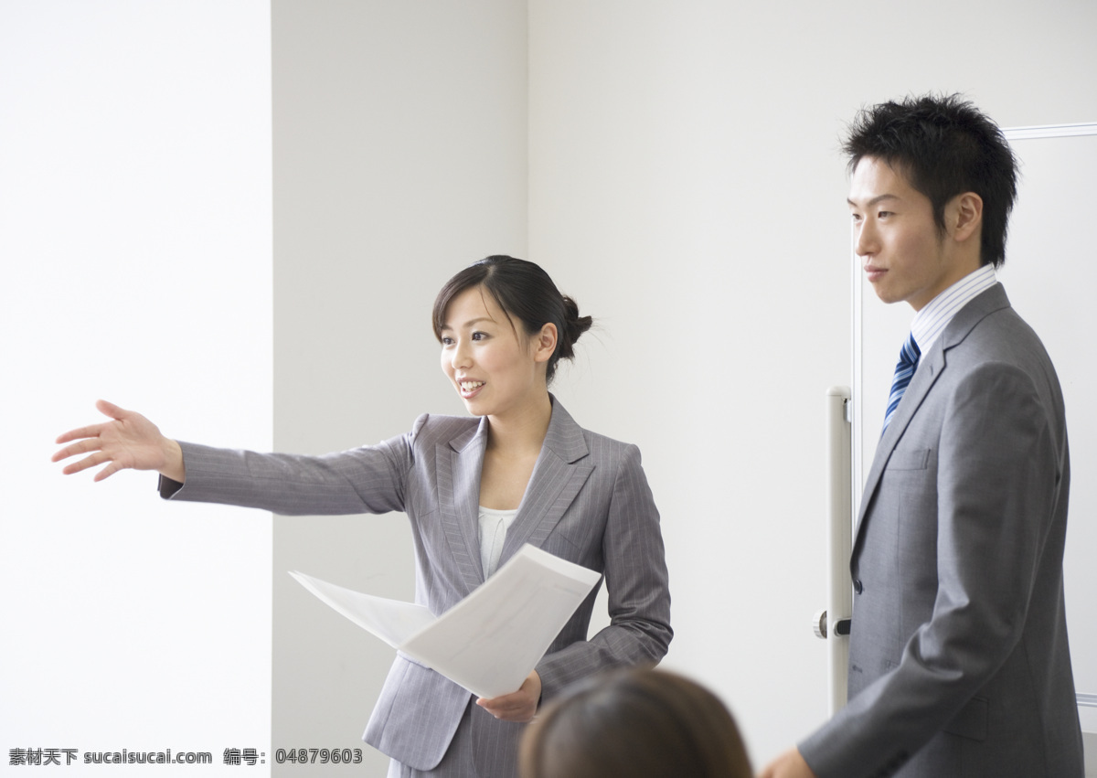 商务 演讲 白领 美女图片 商业演讲 商务人士 职场 职业男性 青年 自信 成功 团队 职业女性 美女 公司 企业文化 会议报告 会议演讲 研究 商讨 开会 摄影图 高清图片 人物图片