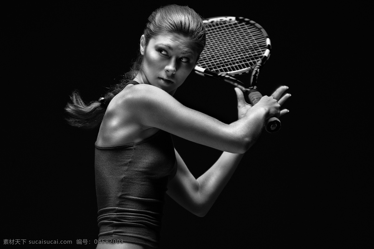 网球 女人 人物 女性 健身 健康生活 运动 打网球 用力 网球拍 美女图片 人物图片