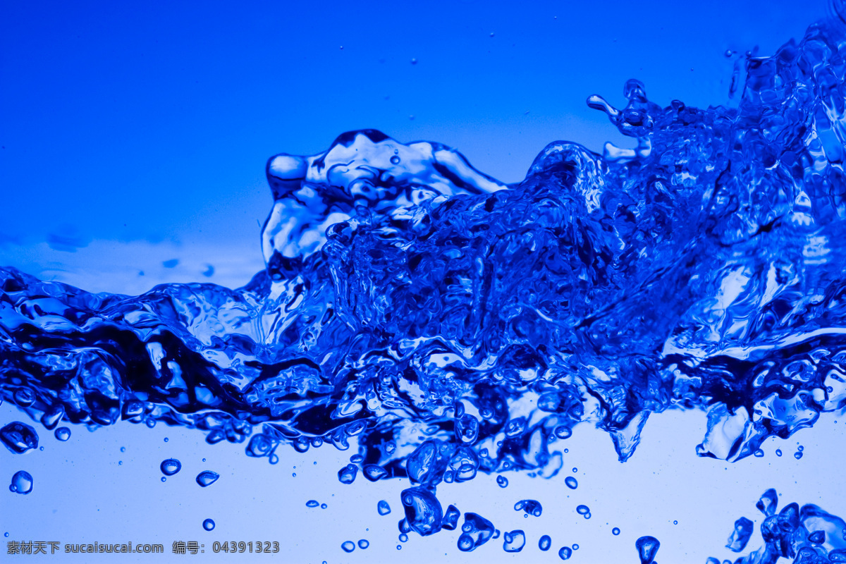 蓝色水花 水花 水珠背景 水珠 水滴 水珠图片 清澈的水珠 干净 清澈 水元素 水 蓝色 冰水烈火 生活百科