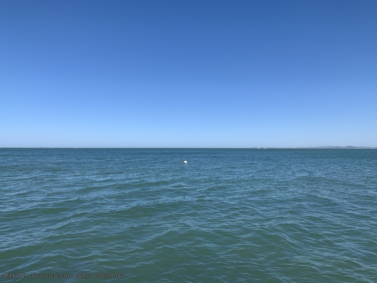 蓝天大海图片 蓝天 大海 海天一色 海波纹 安静海边 一片海 静谧 烟台海边 旅游摄影 国内旅游