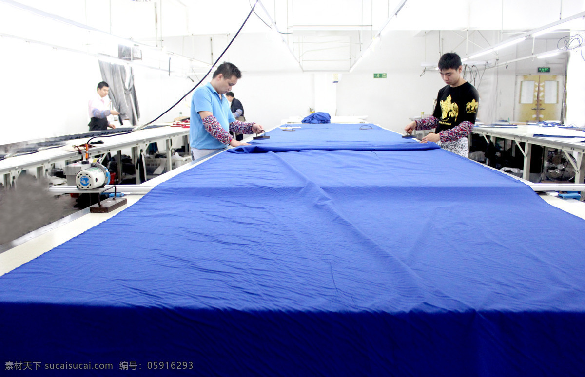 服装厂 面料 裁 床 服装面料 工厂车间 服装车间 裁床 现代科技 工业生产