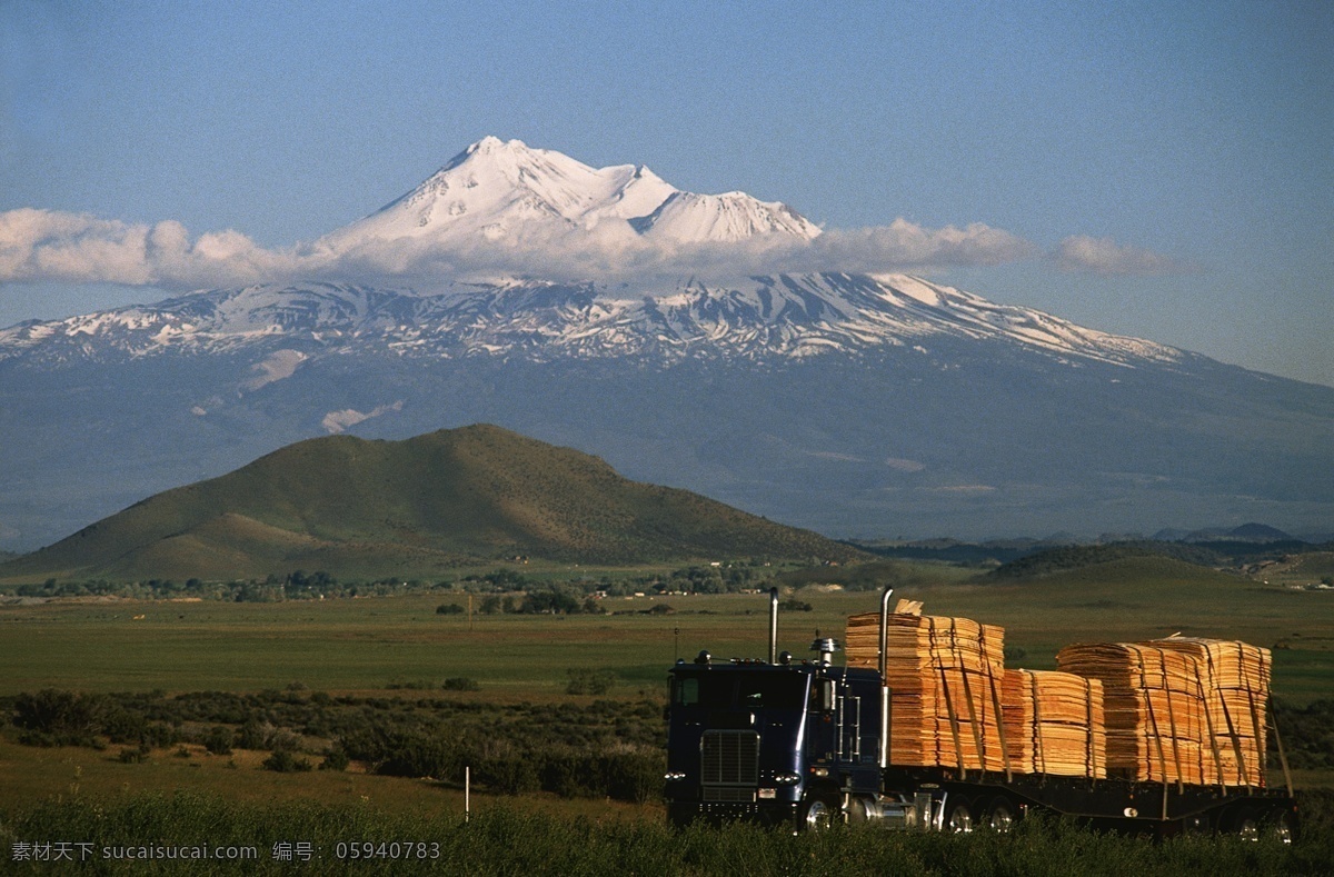 交通运输 货物运输 大货车 平板车 自然景观 雪山 美景 交通工具 现代科技