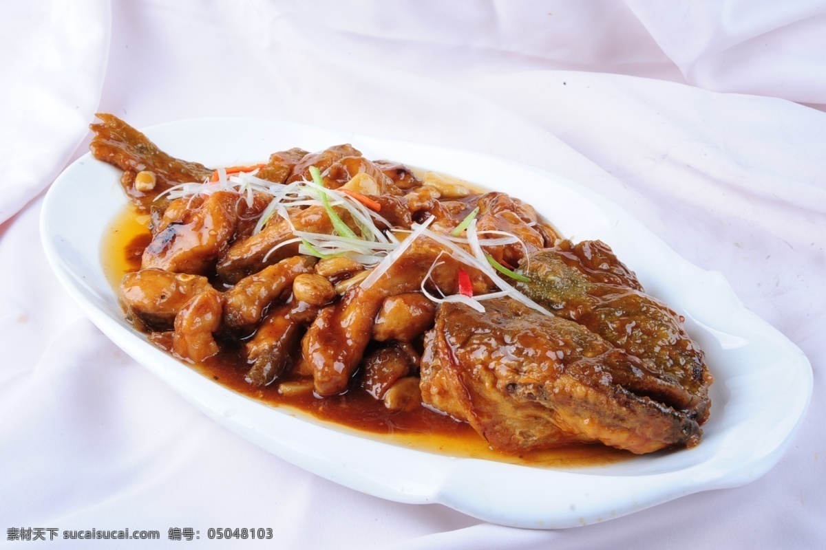 鱼 红烧鱼 干炸鱼 鲤鱼 鲈鱼 菜谱 餐饮美食 传统美食