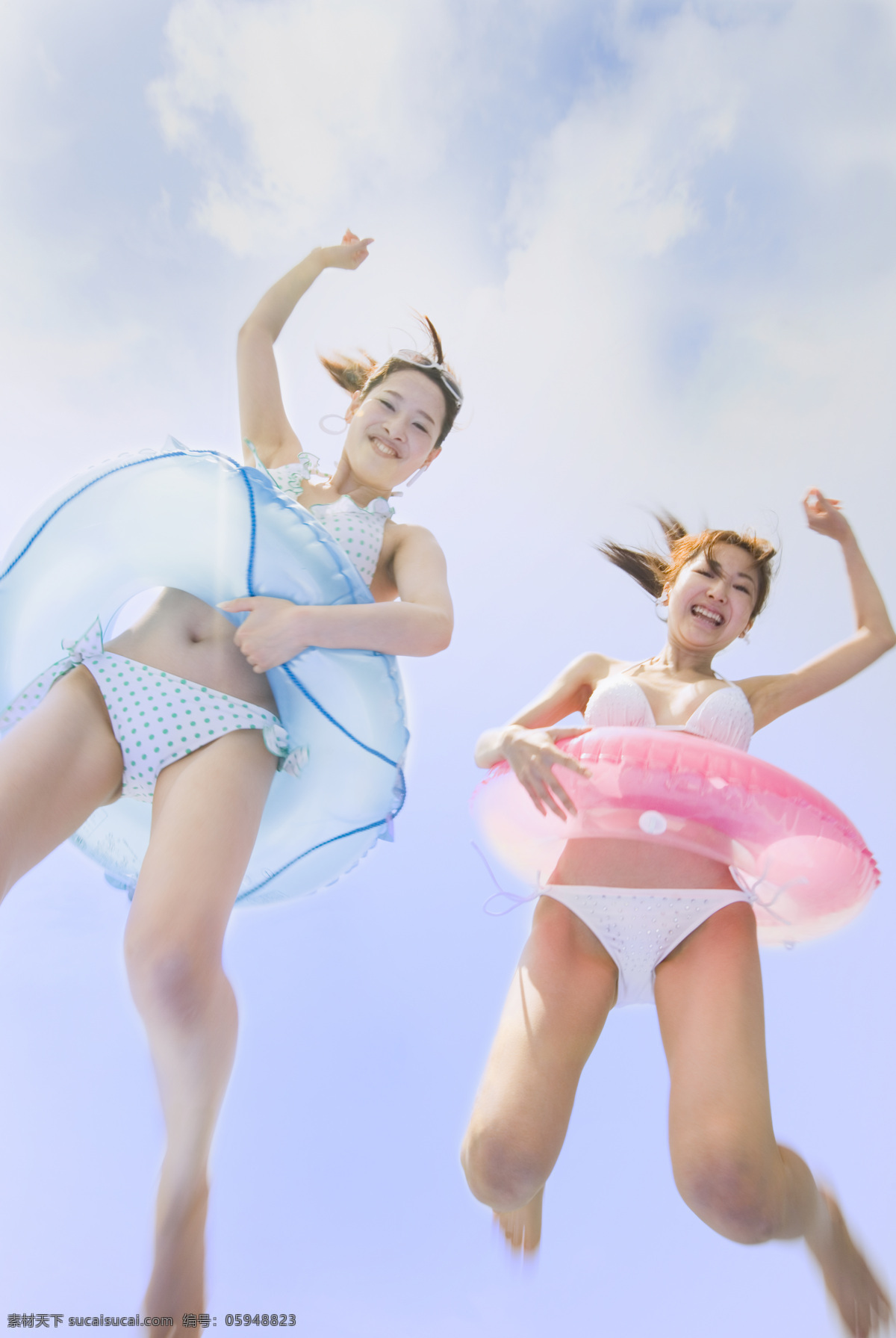 海滩女孩 比基尼 防晒 海滩 美女 女性女人 人物图库 沙滩 滩女孩 海边泳装女 夏威夷 夏天旅游 阳光 psd源文件
