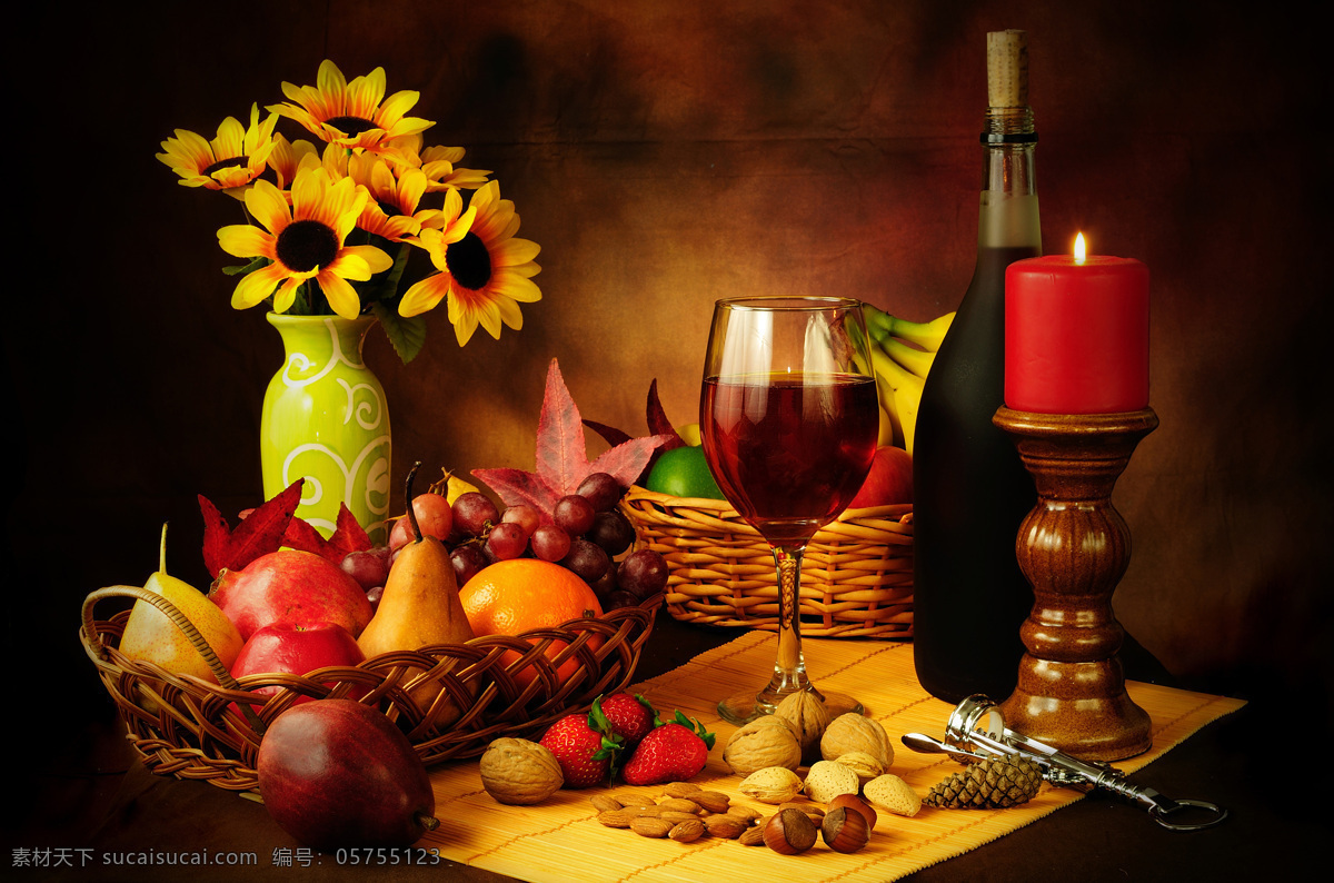 浪漫晚餐 晚餐 水果 篮子 蜡烛 花瓶 酒杯 红酒 向日葵 葡萄 梨 草莓 核桃 苹果 近物写实 生活素材 生活百科