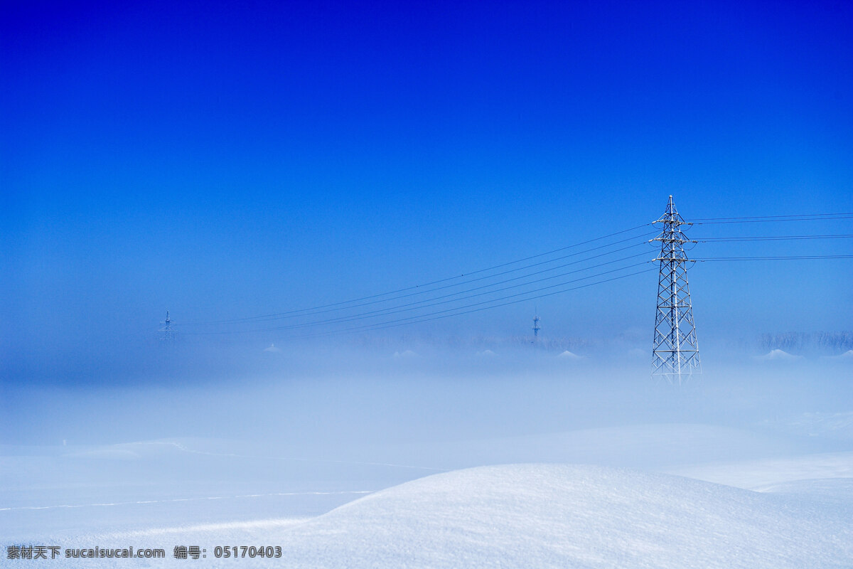 雪地 里 坚强 电 塔 坚强电塔 电力 雪中电塔 新疆电塔 新疆电力 自然景观 自然风光