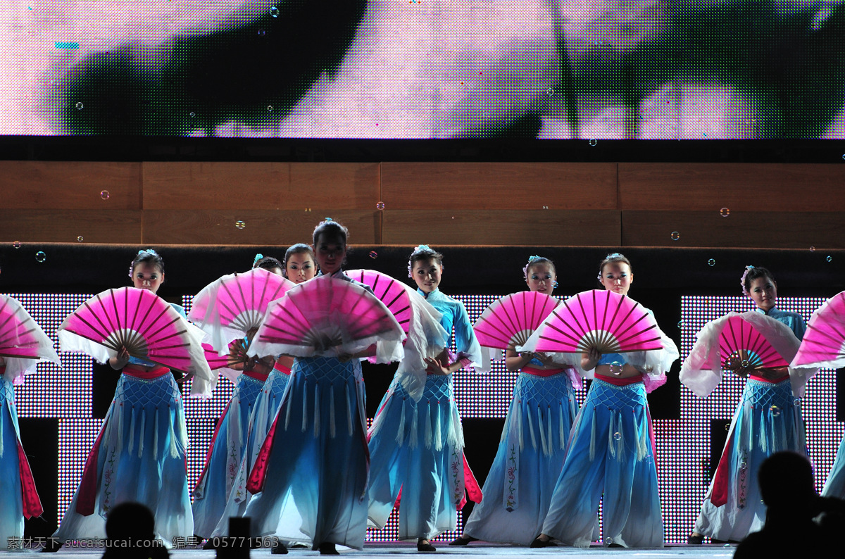 秀色 舞蹈图片 电子显示屏 荷花 文化艺术 舞蹈 舞蹈音乐 秀色舞蹈 psd源文件