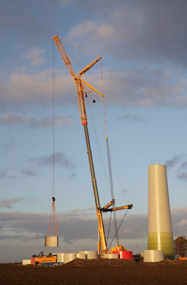 吊车 大型吊车 巨型吊车 liebherr 利勃海尔 现代科技 工业生产