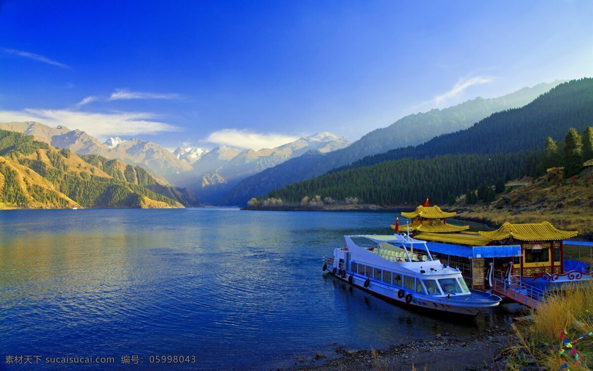 新疆天山天池 天池 天山 新疆 风景 自然 景观 海洋 河流 山峰 山峦 水 轮船 共享风景 自然景观 自然风景 蓝色