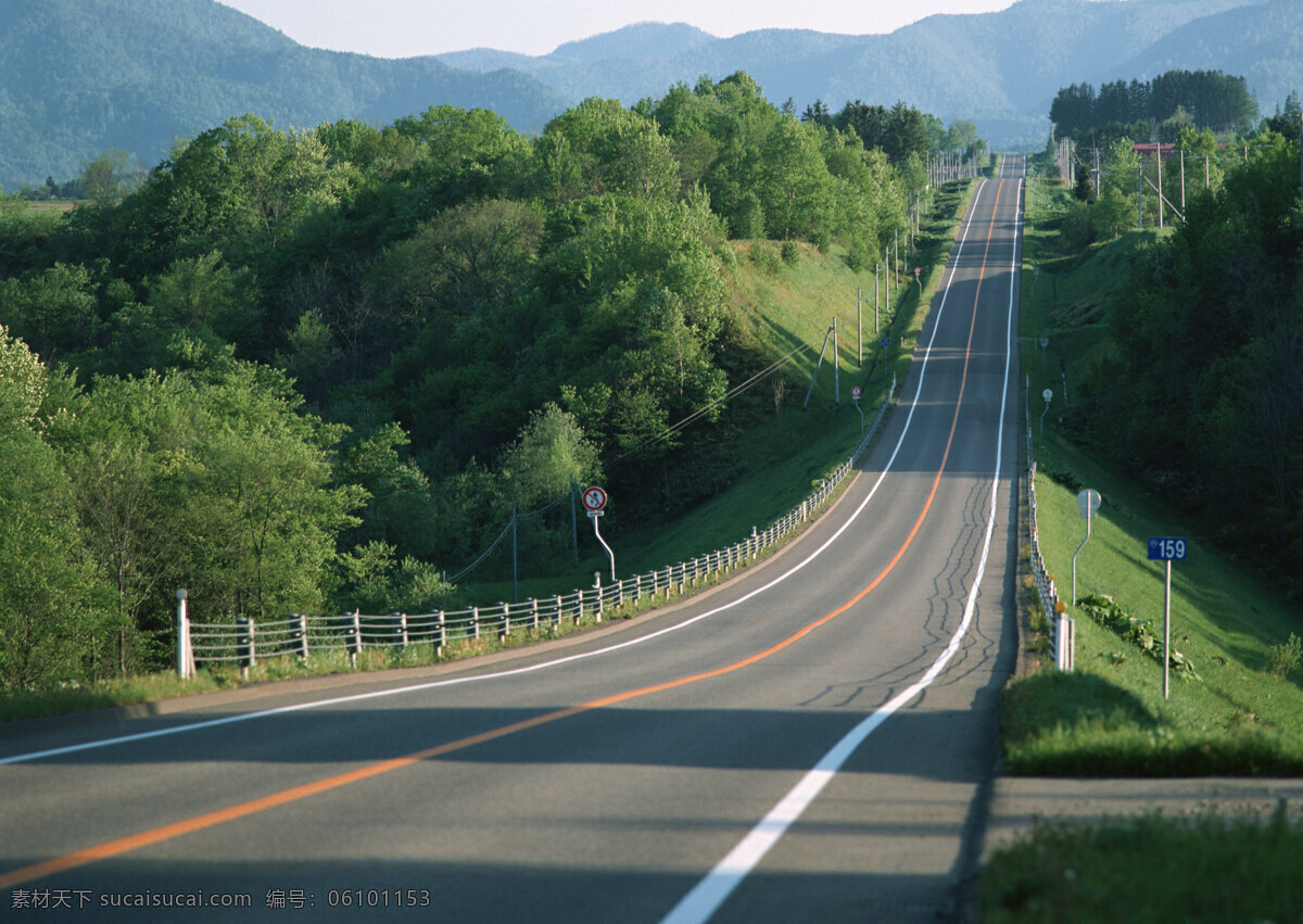 高速公路 道路 蓝天 自然景观 道路百科 公路 树林 摄影图库 旅游摄影 国外旅游