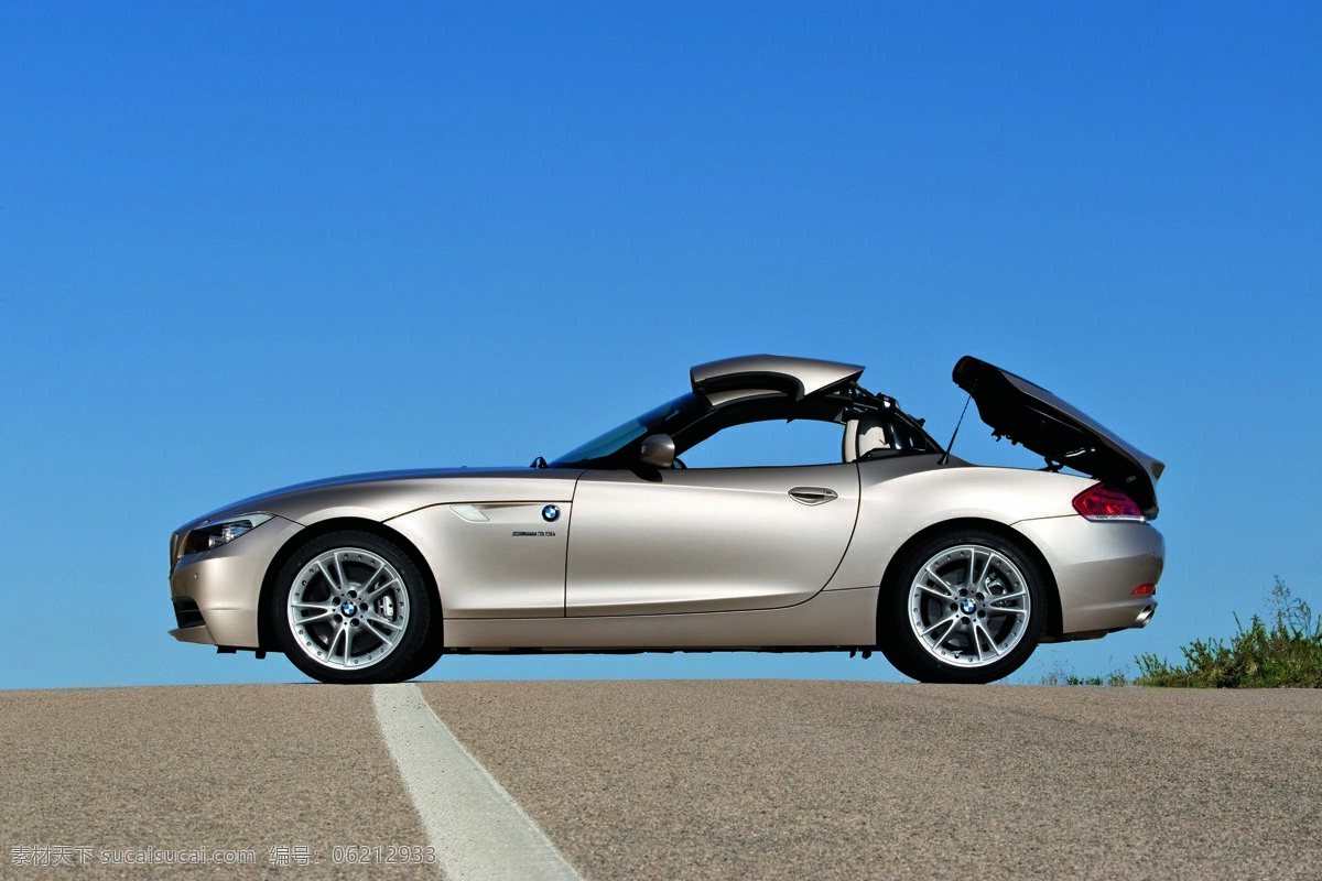 宝马车 宝马 bmw z4 豪华车 交通工具 公路 折叠顶棚 现代科技 摄影图库 图片文件