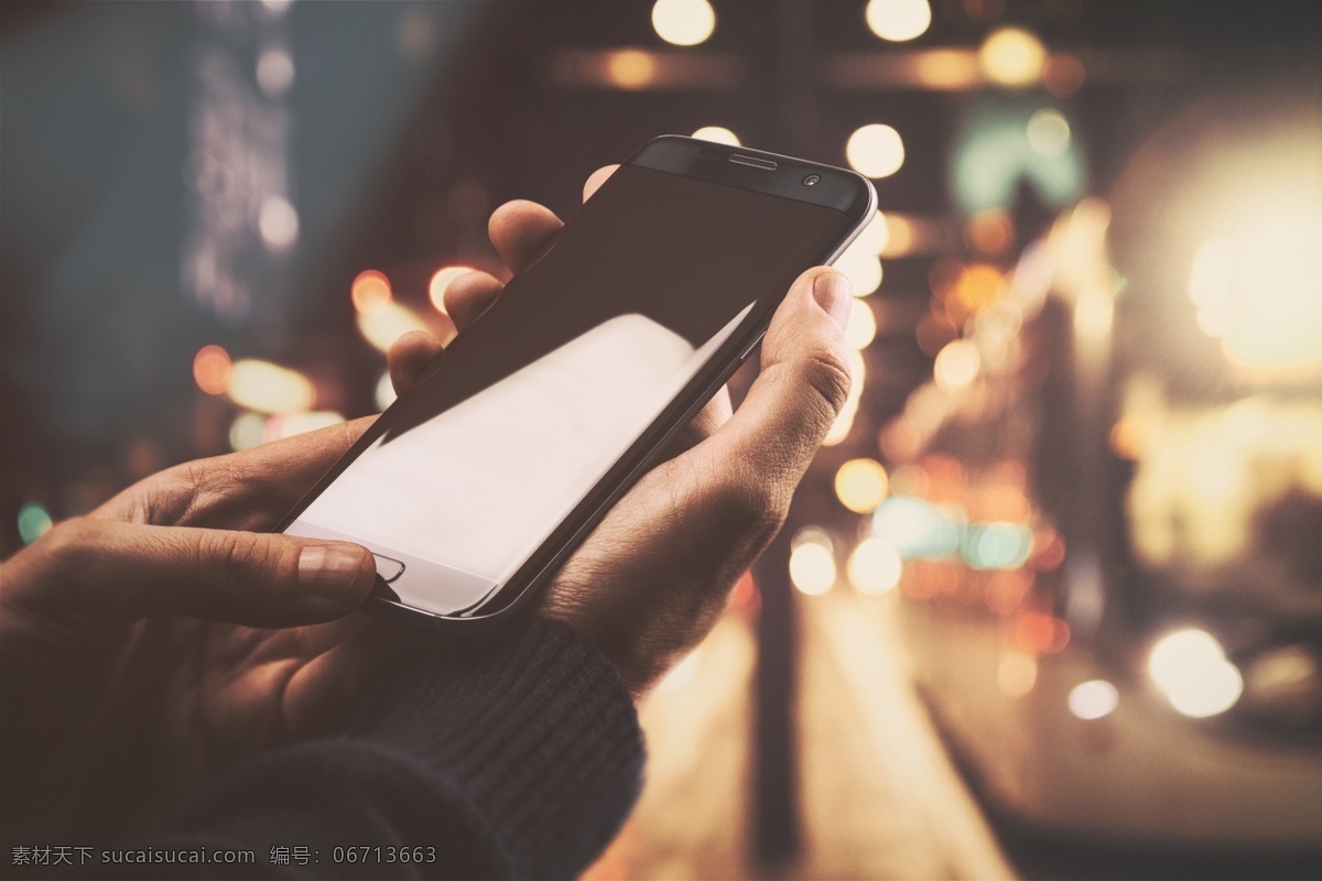 手机 场景 样机 app 拿手机 夜景 手持手机 3c产品 场景样机 数码手机