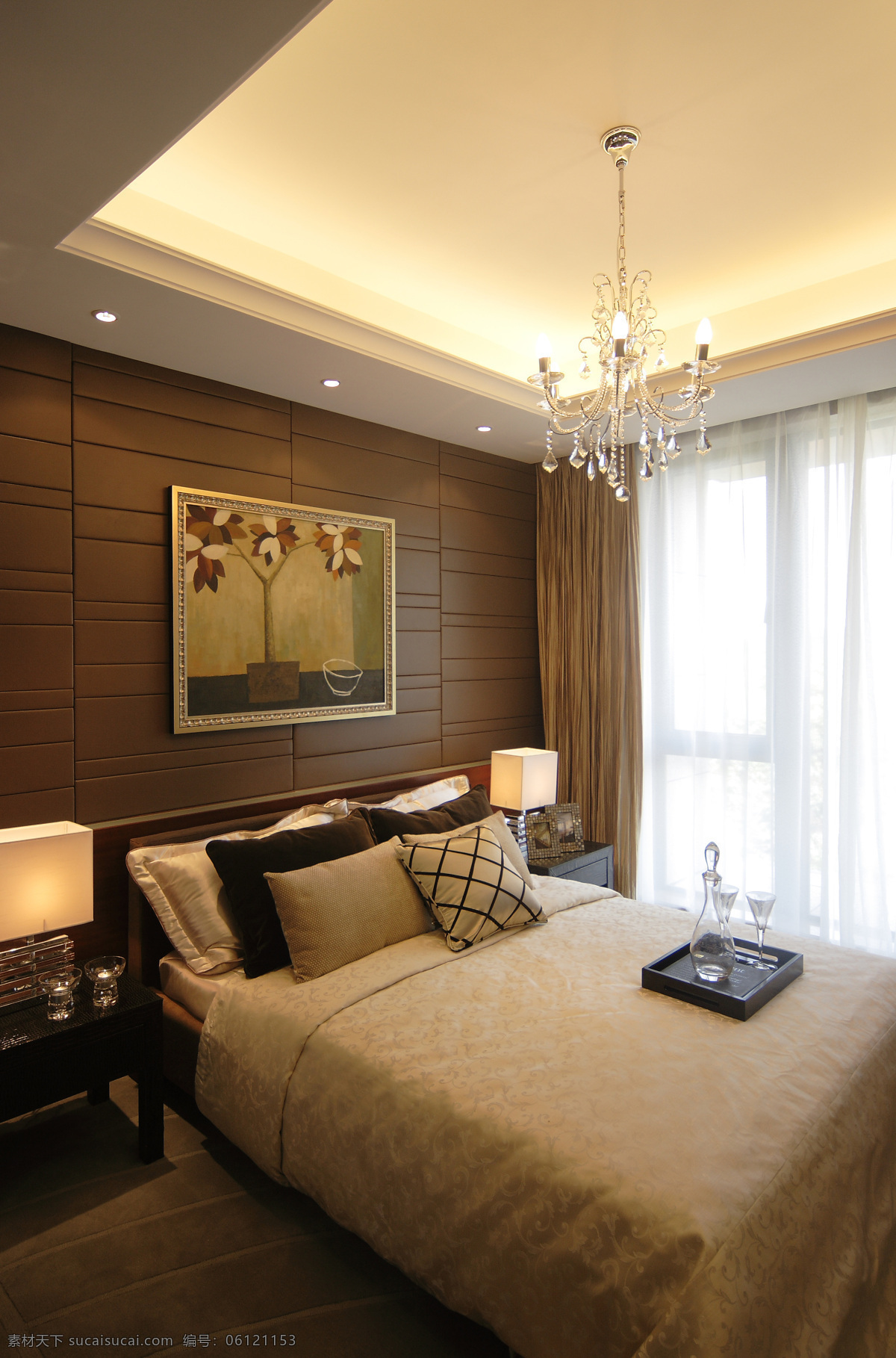现代 时尚 卧室 格子 花纹 抱枕 室内装修 效果图 褐色地板 卧室装修 褐色背景墙 暖色台灯