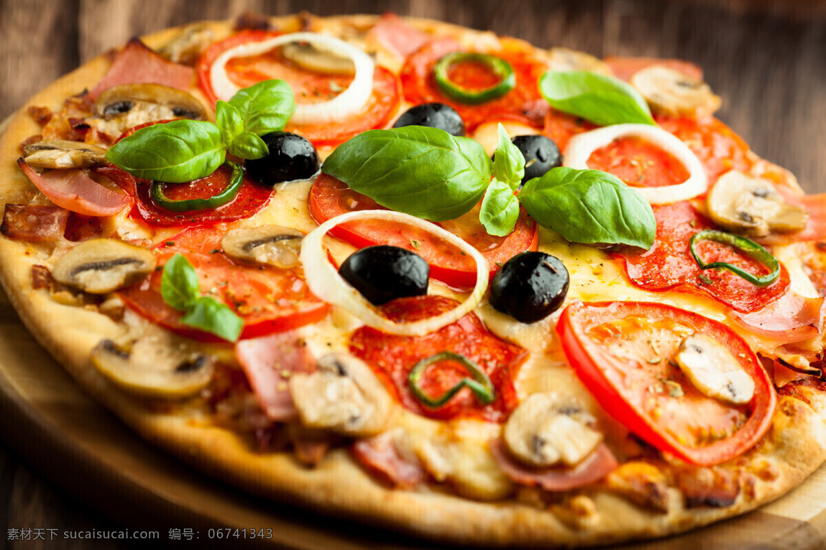 意大利 披萨 意大利美食 番茄 西红柿 橄榄 外国美食 美味 餐饮美食