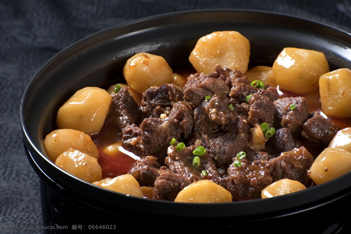 土豆炖牛肉 土豆牛肉 土豆牛腩 牛肉火锅 土豆炖牛 腩菜单 菜谱 菜品 中餐 美食 川菜 湘菜 食材 食物 菜品图片 餐饮美食 传统美食