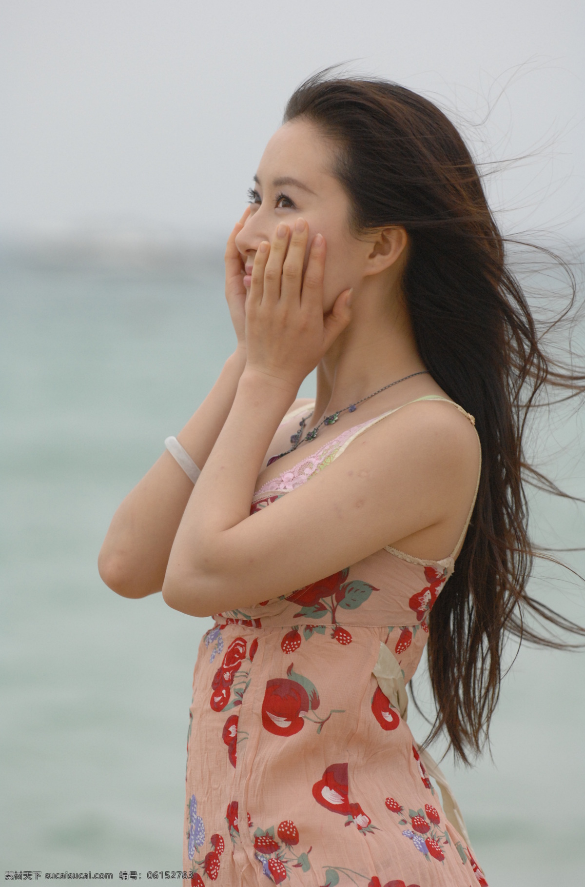 舒畅写真 舒畅 娇小美女 俏皮 大眼睛 美女写真 淑女 海边 风情 浪漫 明星演员 明星偶像 人物图库