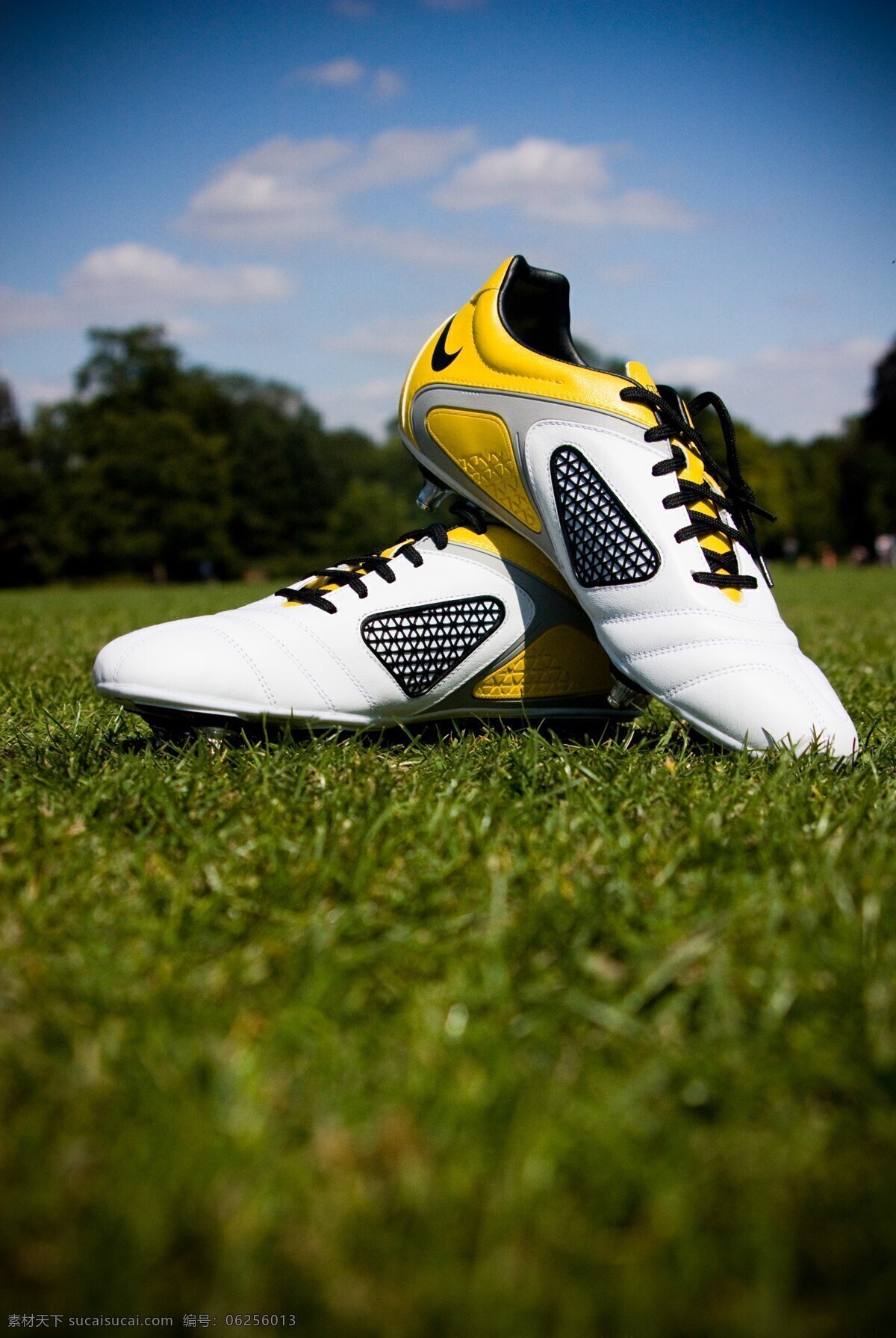 足球运动鞋 足球 足球鞋 足球运动 运动鞋 鞋子设计 特写 广告摄影 生活百科 体育用品