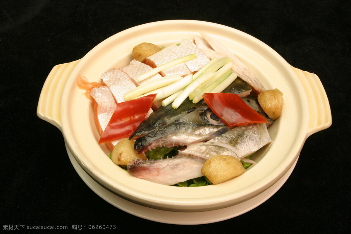 红焖 三文 鱼头 腩 食材 鱼类 营养美食 美味 菜肴 中华美 餐饮美食 食物 中华美食