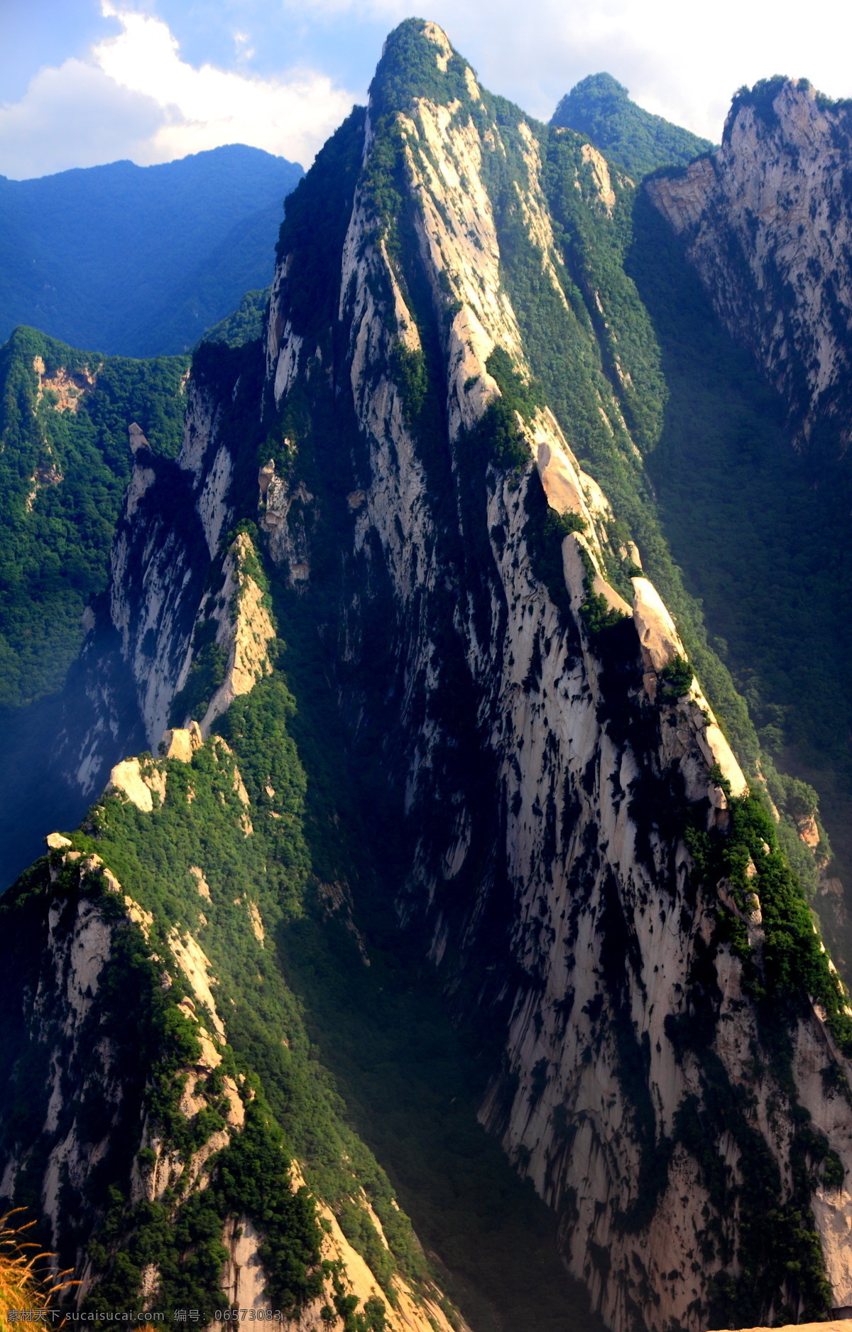 华山风光 华山一角 华山 山崖 华山山景 华山美景 华山风景 华山树丛 树木 大山 石山 山林 华山雪松 华山旅游 华山中峰 华山松树 西岳华山 华山东峰 五岳 赵匡胤 朝阳峰 华山亭子 名山大川 华山标志建筑 陕西旅游 群山起伏 华山地标 华山云海 云雾 云海 高清华山照片 自然景观 风景名胜 黑色