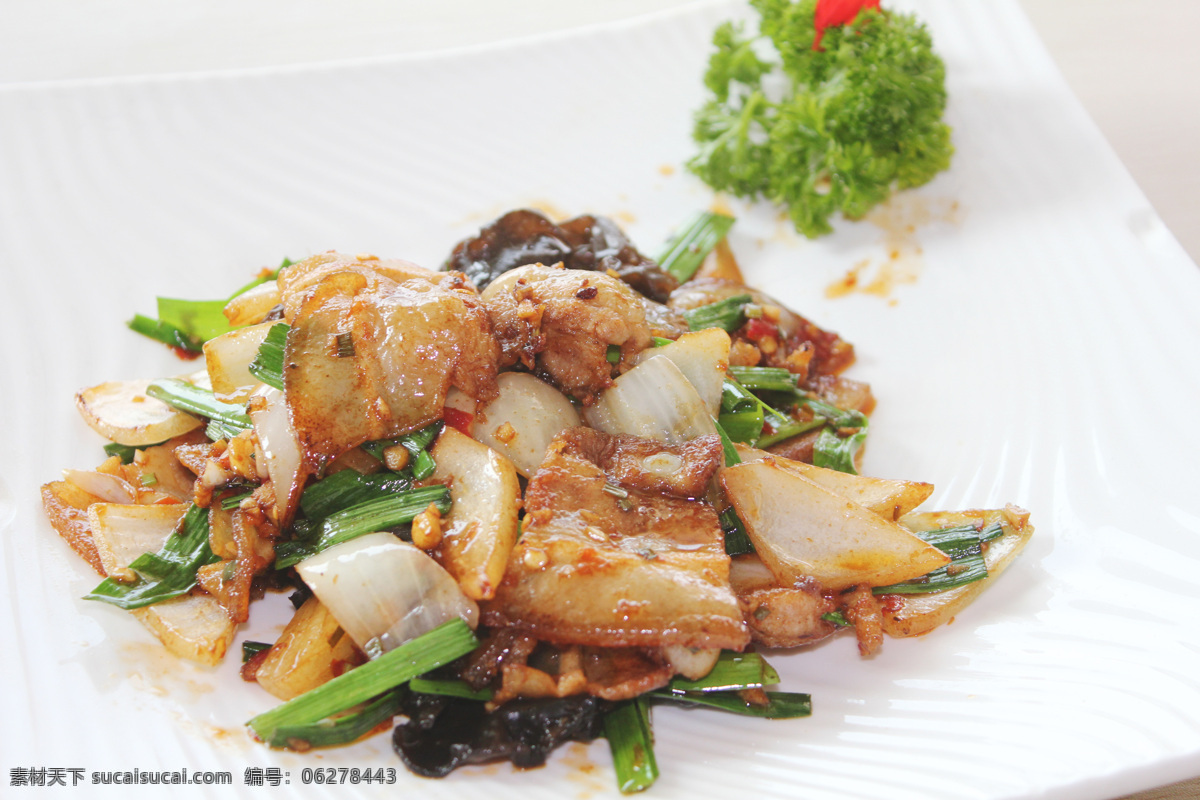 回锅肉 大蒜 川湘回锅肉 西兰花 木耳 大蒜炒肉片 餐饮美食 传统美食