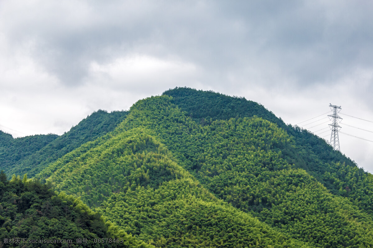 山峰 山脉 天空 远山 绿树 云彩 自然 自然景观 自然风景