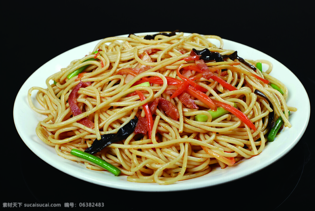 炒面 意大利炒面 炒意面 牛柳炒面 面条 高清菜谱用图 餐饮美食 传统美食