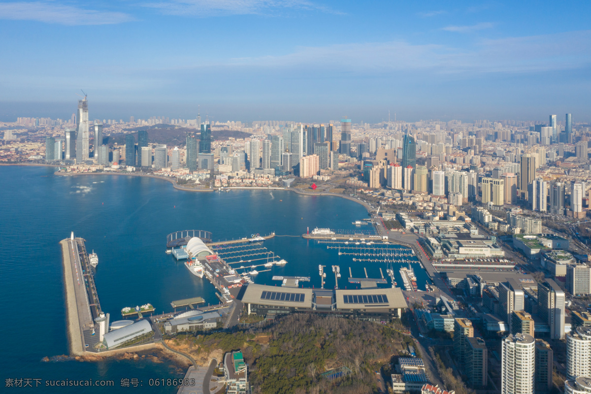 青岛城市风光 青岛 城市 五四广场 高层建筑 蓝天 休闲 旅游 摩天大楼 金融 商务 奥帆中心 上组织峰会 国际会议中心 大海 蓝天白云 五月风 雕塑 旅游摄影 国内旅游
