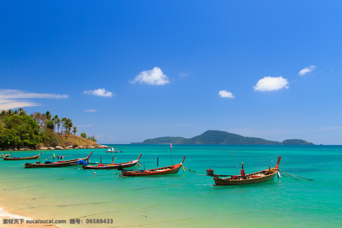 海上的小船 小船 树 山 蓝天 白云 大海 海水 自然风景 自然景观 蓝色