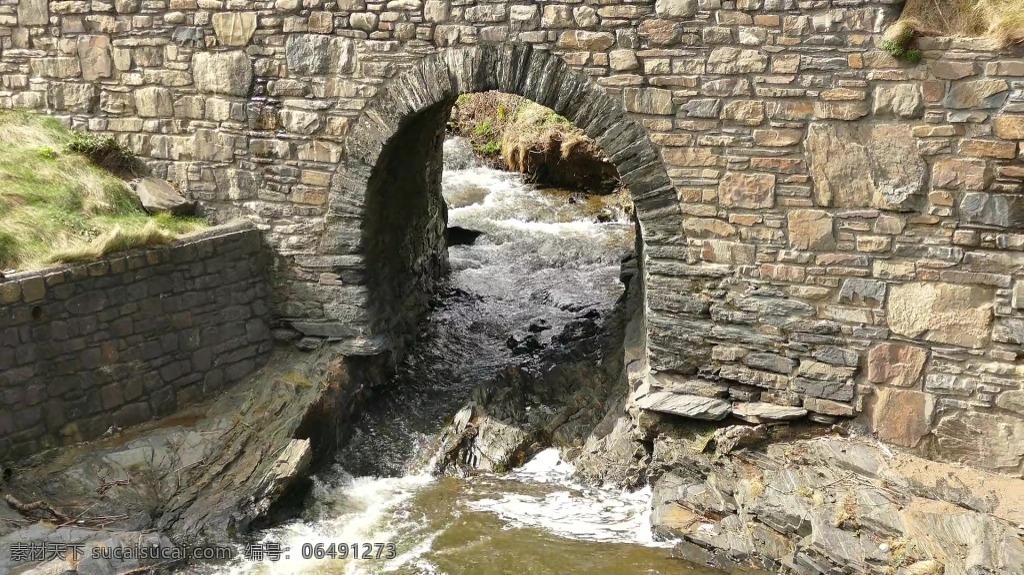 视频背景 实拍视频 视频 视频素材 视频模版 砖墙 下水道 下水道视频
