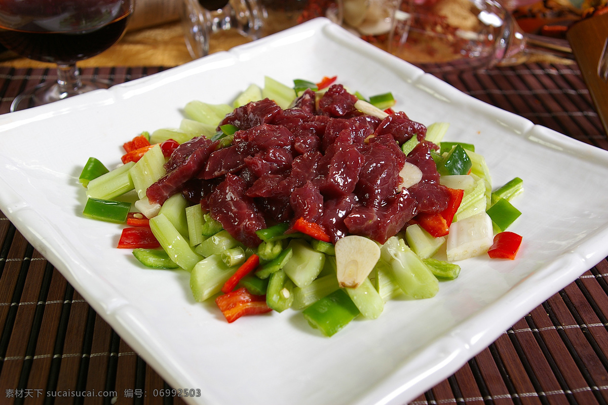 七彩牛仔粒 菜 菜式 粤菜 炒菜 小炒 美食 食品 家常菜 传统美食 餐饮美食