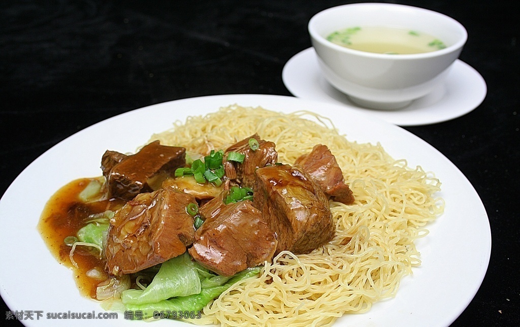 牛腩捞面图片 炒菜 家常菜 特色菜 热菜 美食 美味 八大菜系 汤羹 菜谱 菜名 小炒烧菜 凉菜 菜肴 佳肴 锅仔 烧烤 油炸 红烧 爆炒 清蒸 油焖 海鲜 米饭 面条 酱爆 干锅牛肉 牛扒 牛宝 牛鞭 牛柳 牛排 牛杂 牛仔骨 手撕牛肉 牛肚 牛肉 牛尾 孜然牛肉 牛肉干牛板筋 牛腩煲 牛腩 牛筋骨 餐饮美食 传统美食