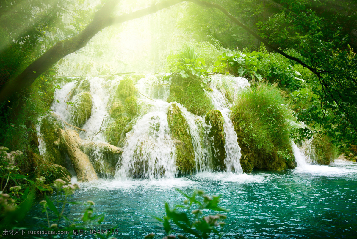 茂密 森林 间 清澈 瀑布 横构图 阳光明媚 树木 山林 山水 流淌 河水 waterfall 清晰 环保 瀑布风景 风景图片 自然风景 高清图片 美景 瀑布图片