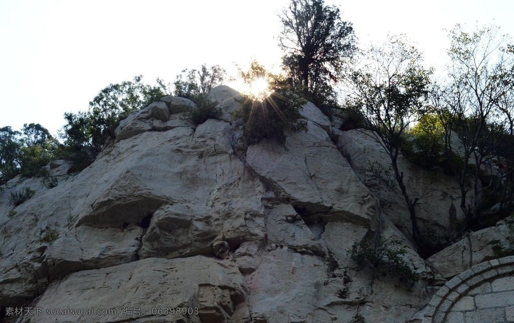 山崖崖壁 山崖 崖壁 峭壁 山 石头 背光 仰光 自然景观 山水风景
