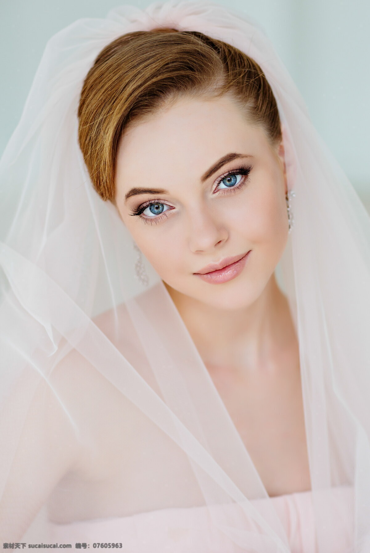 头纱与婚纱的搭配是让你成为最美新娘的重要因素