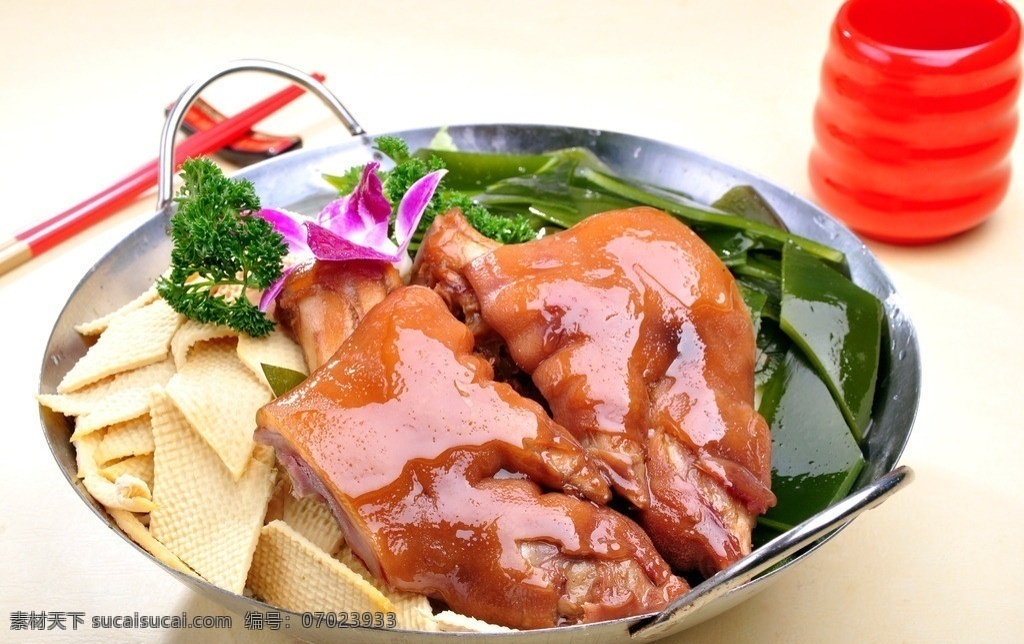 豆 皮 海带 猪蹄 锅 豆皮 干锅 东北菜 传统美食 餐饮美食