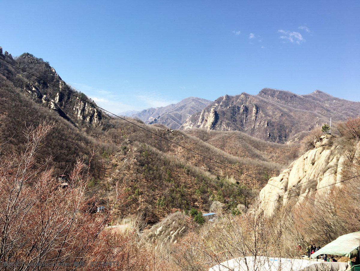 山坡上的美景 山坡 山 大山 树 树林 树木 蓝天 白云 山石 石 游玩 拍摄 自然景观 山水风景