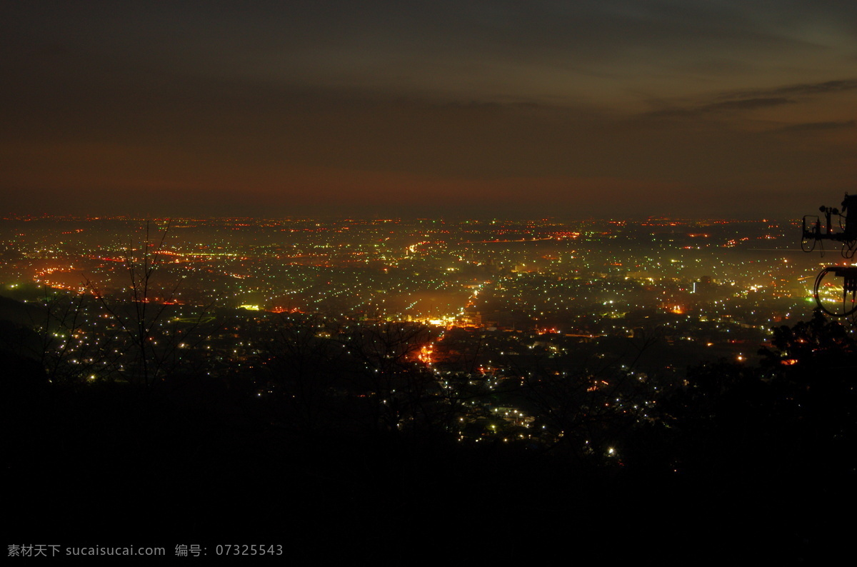 壁纸 灯光 都市 俯瞰 高清 街道 科幻 亮光 夜景 照片 山上 晚景 全景 灯光璀璨 星火点点 夜晚 晚上 天空 意境 唯美 写真 桌布 自然风景 旅游摄影 psd源文件